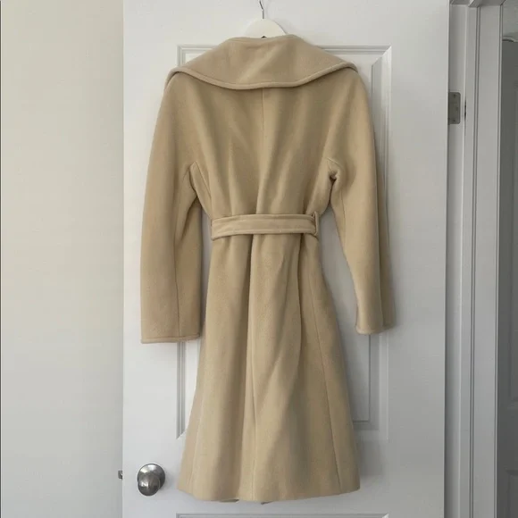 MaxMara Madame Ivory/Beige 100% Wool Coat - Picture 6 of 12
